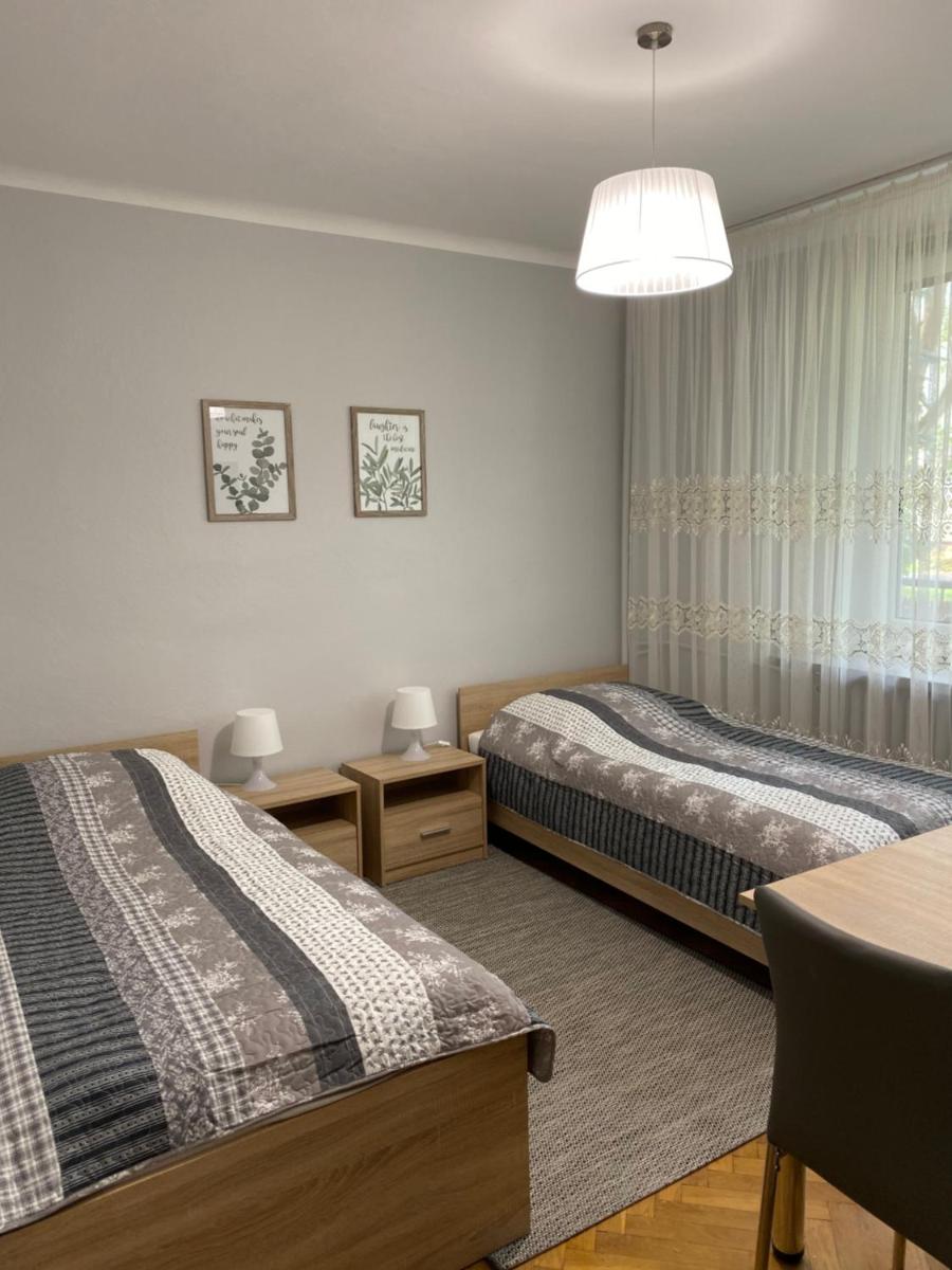 Chrobrego 4 - Housity