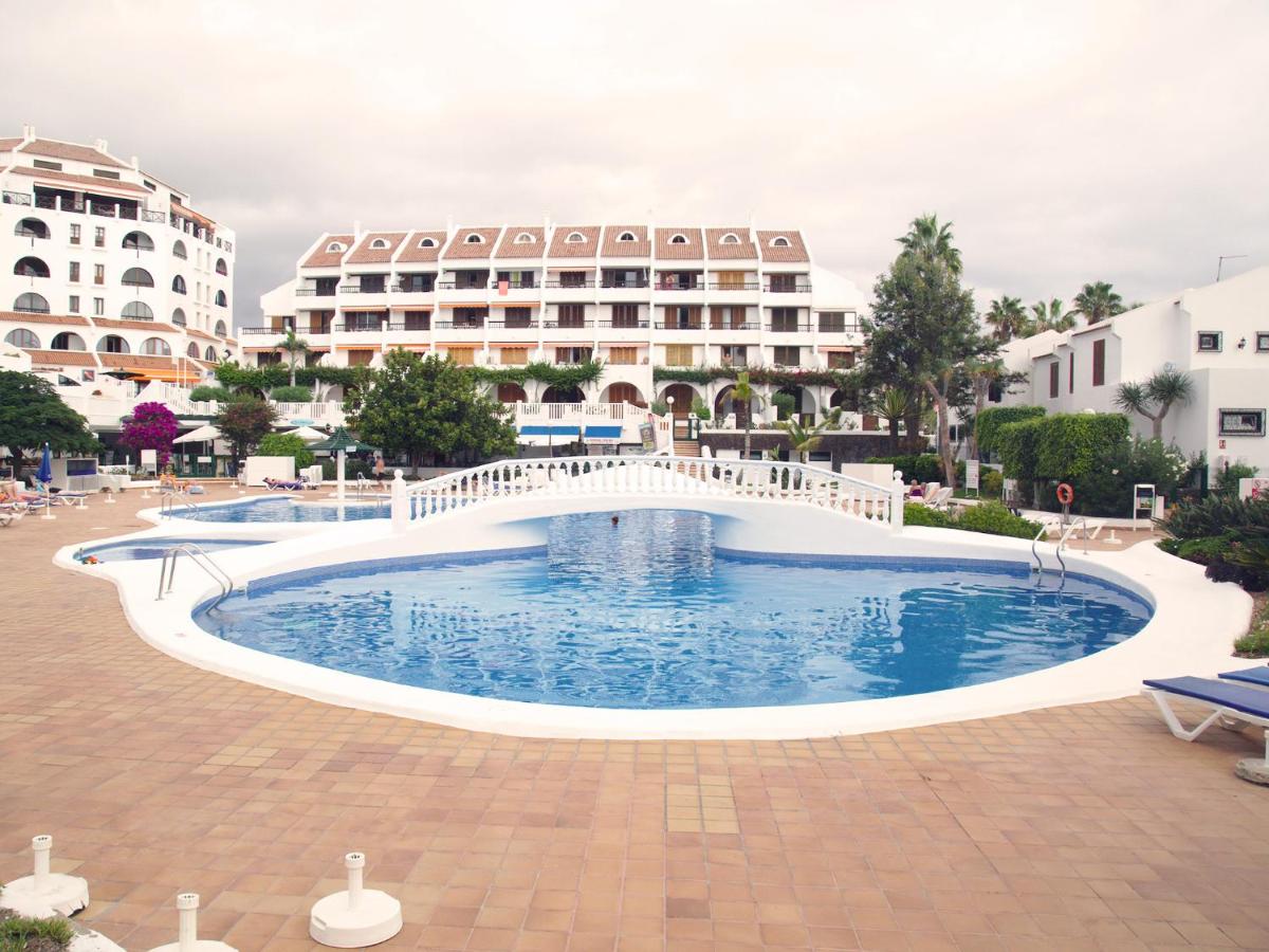 2 min Walk to Beach - Private Solarium Bungalow - Housity