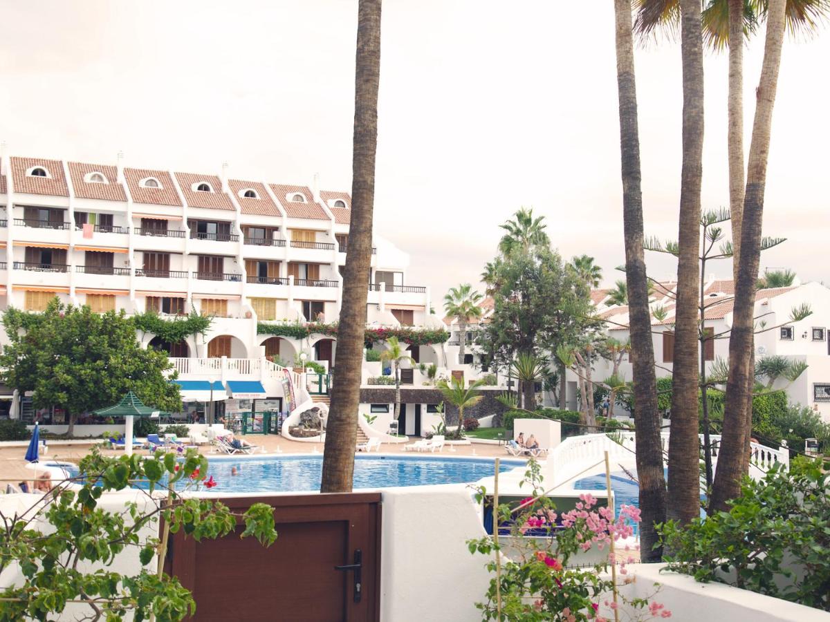 2 min Walk to Beach - Private Solarium Bungalow - Housity