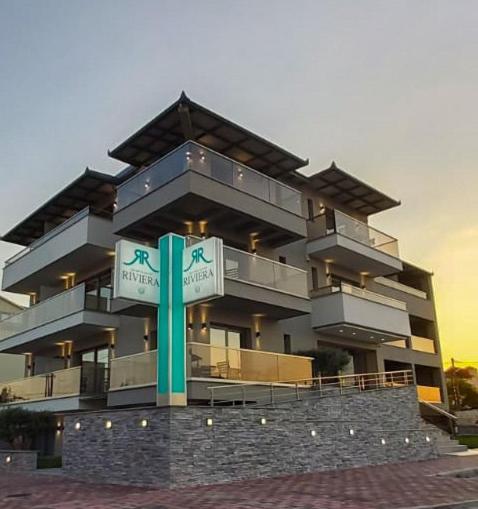 Riviera Olympus Gods - Housity