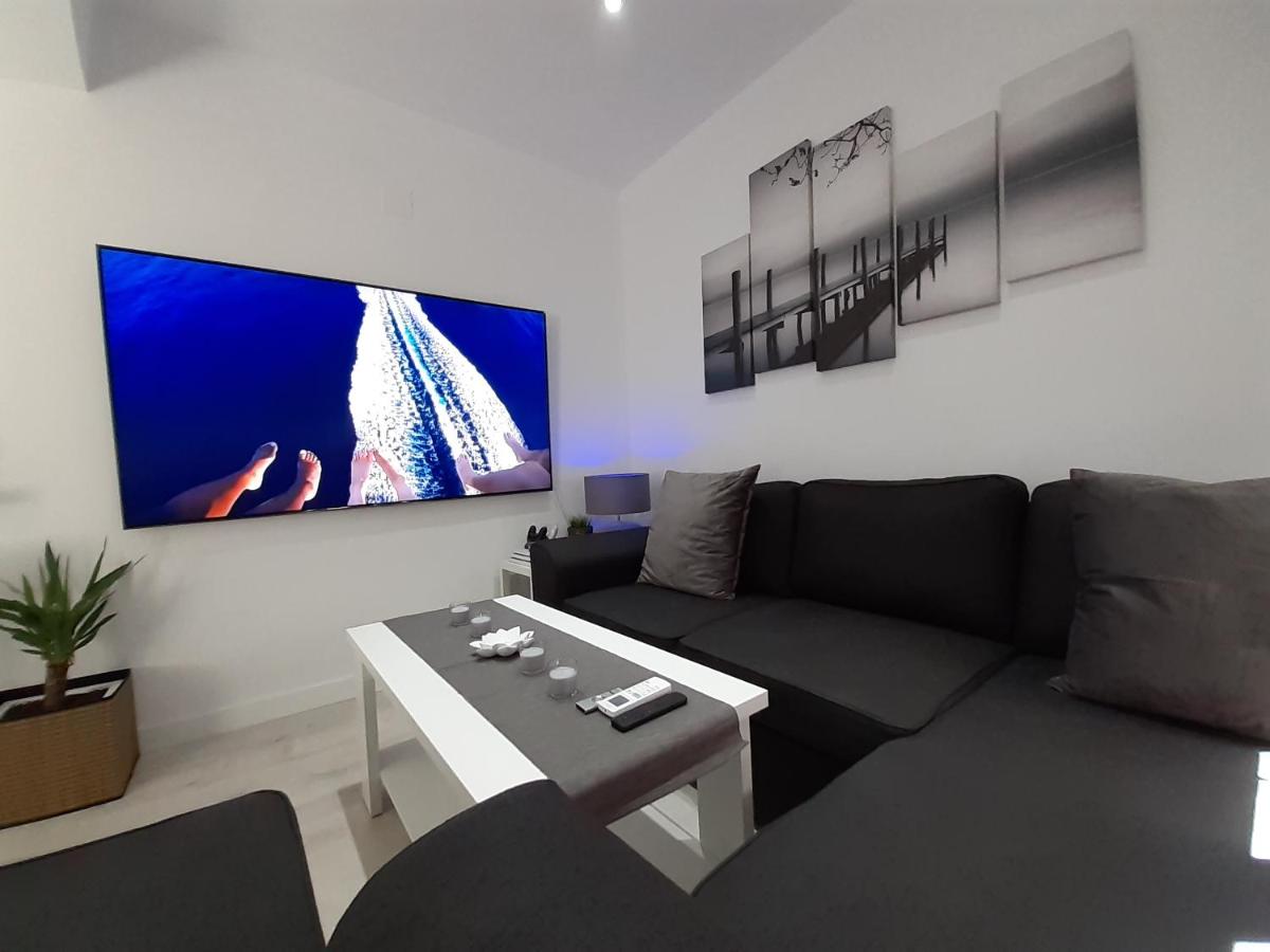 Domotic Lux Apartment - Hizvo