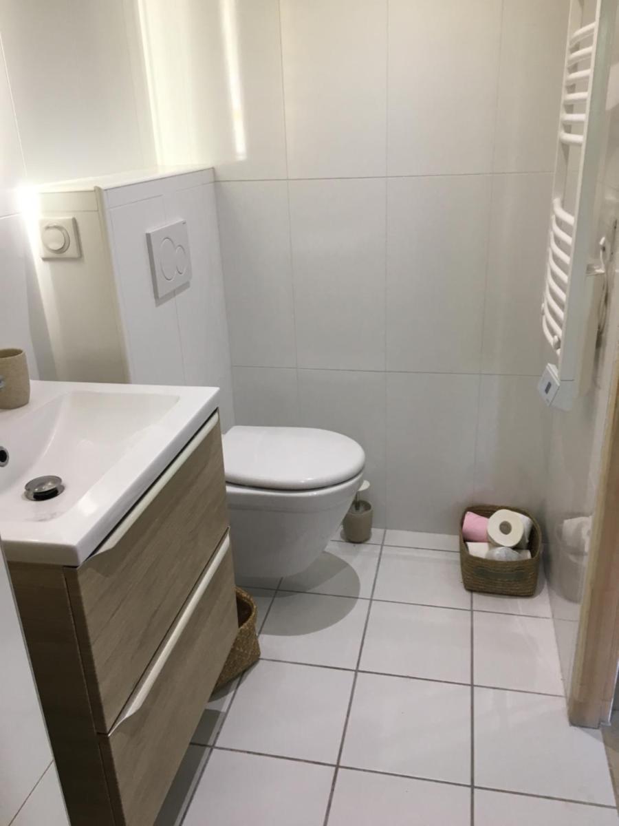 Bandol studio dans villa proximité mer avec piscine - Housity