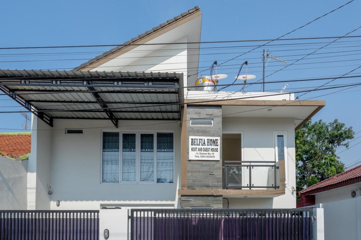 RedDoorz Plus Syariah near Stasiun Tegal 2 - Housity