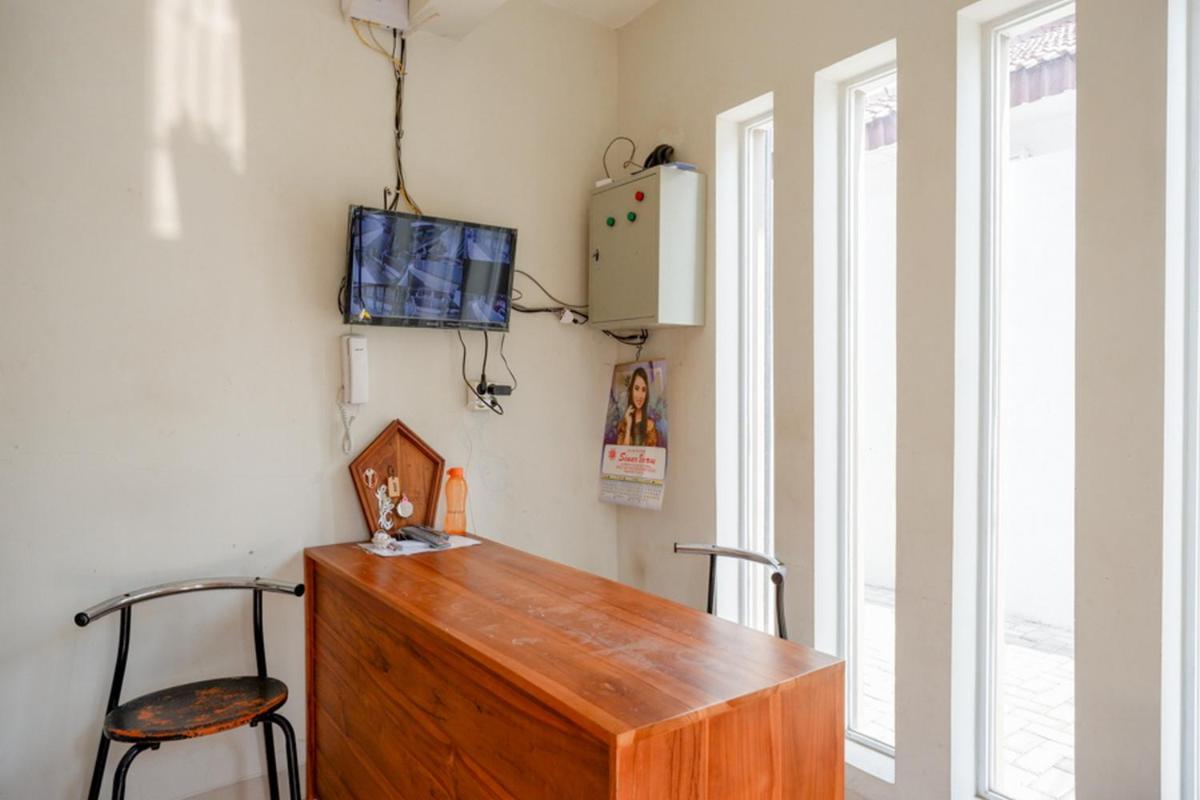 RedDoorz Plus Syariah near Stasiun Tegal 2 - Housity