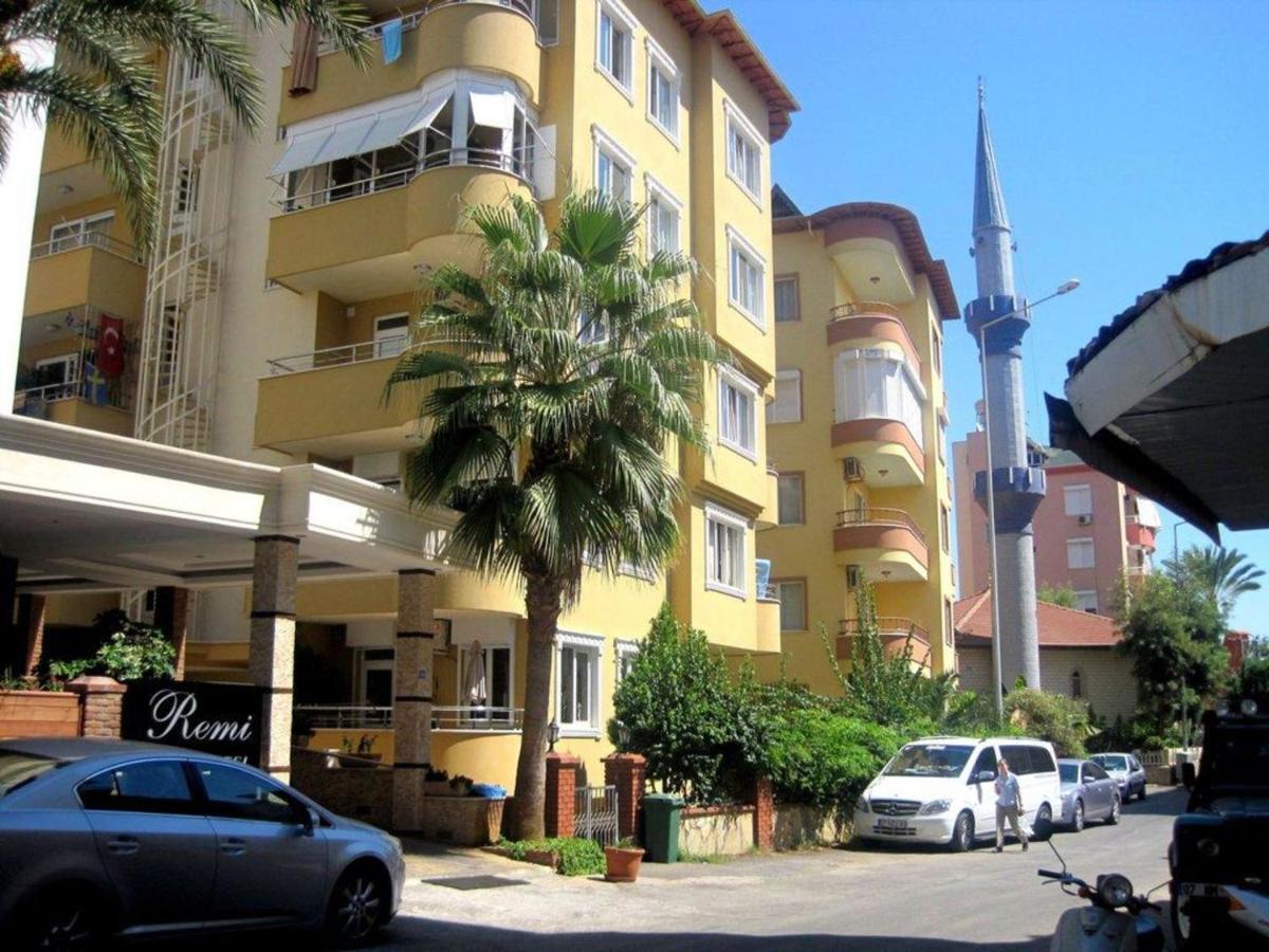 Remi Hotel - Housity