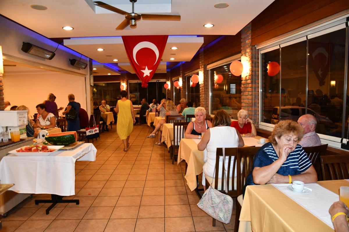 Remi Hotel - Housity