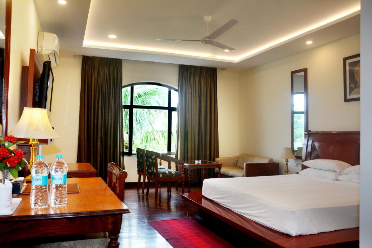 The Royal Residency - Housity