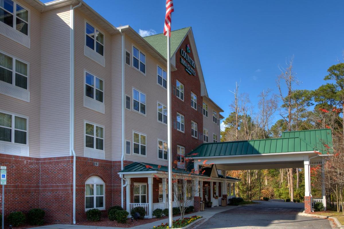 Country Inn & Suites by Radisson, Wilmington, NC - Housity
