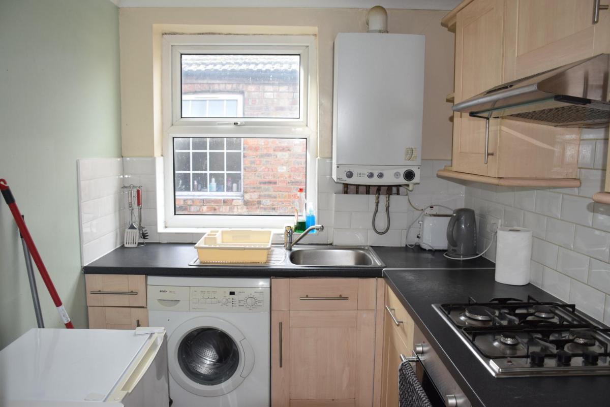 Two Bedroom Flat St Andrews Road - Housity