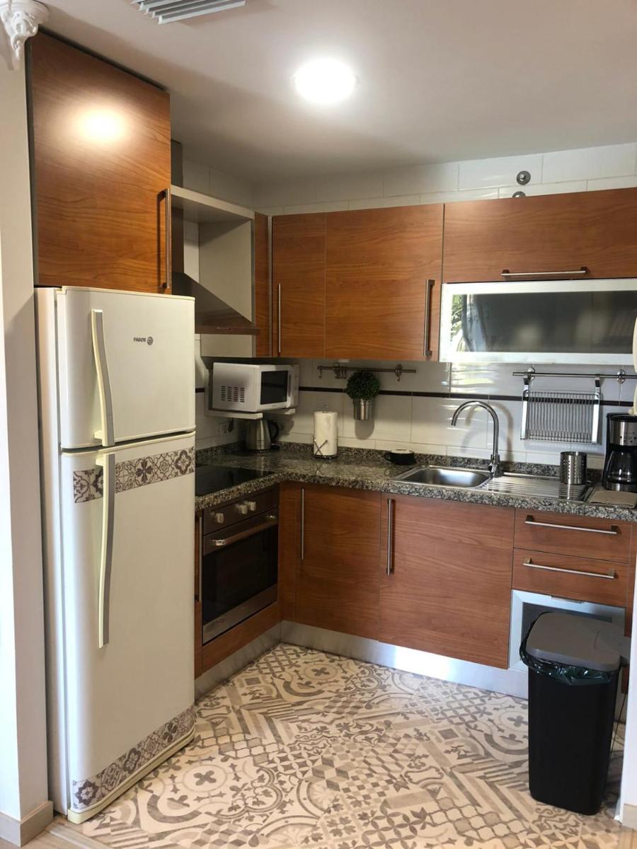 Suitetrails - La Laguna Luxe Apartment
