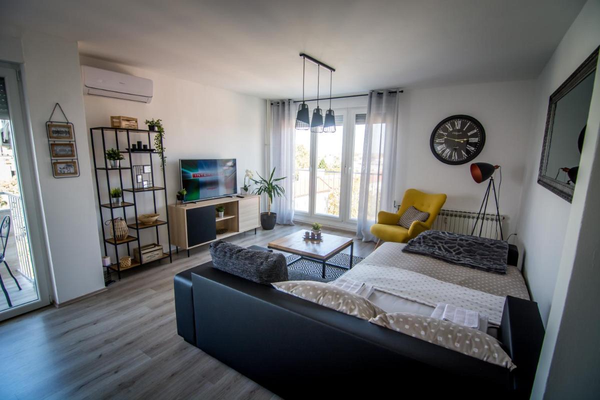 Sky - Housity