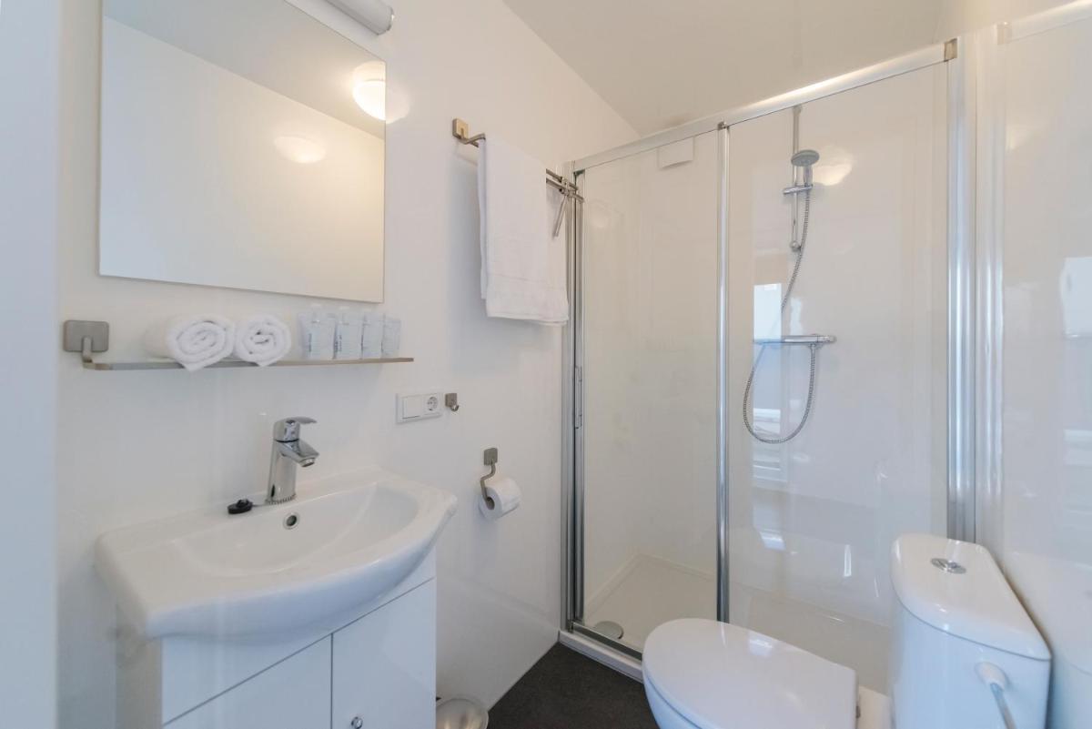 Boatlodge Antigua - Housity