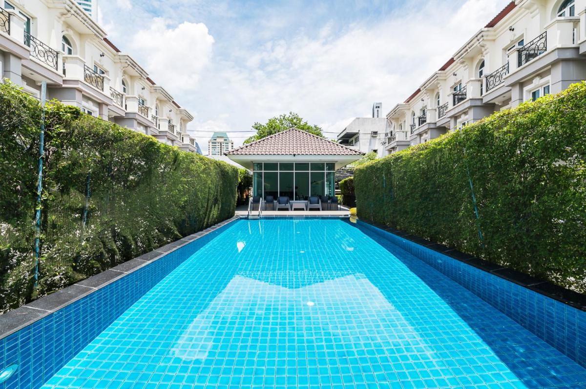 MIQ 808 Designer Townhouse Asok BTS - Entire 3 Bedroom with Pool - Sleeps 16 Guests - Hizvo