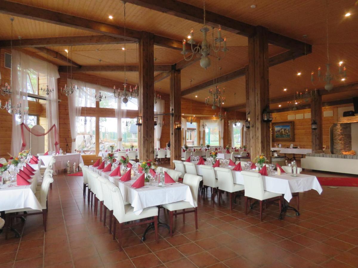 Holiday Village Tahko-Tours - Housity