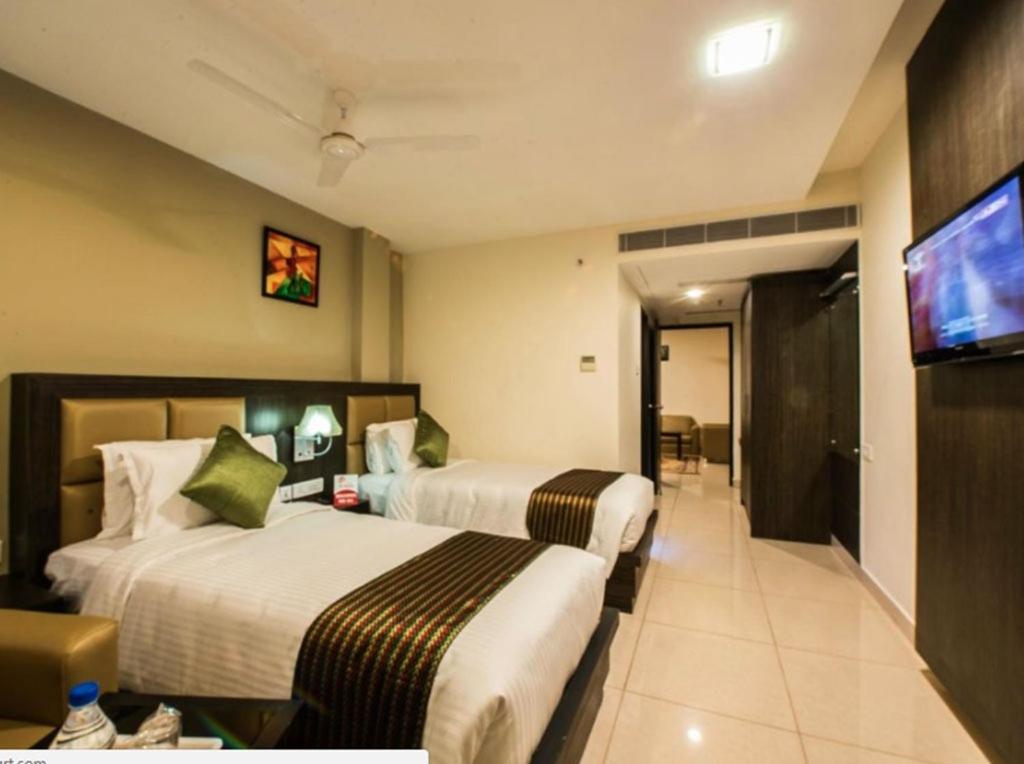 Plaza Hotel Trichy - Housity