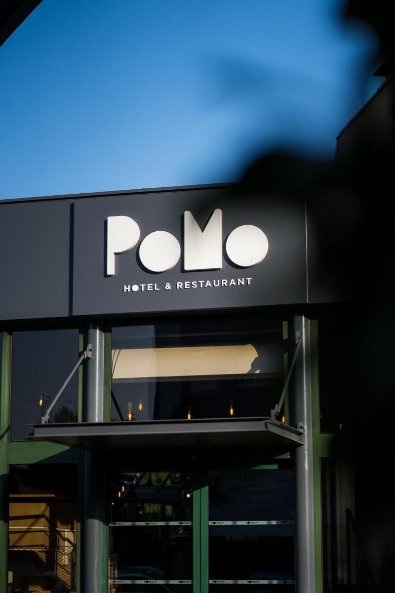 Certificat, récompense, panneau ou autre document affiché dans l'établissement PoMo Hôtel & Restaurant