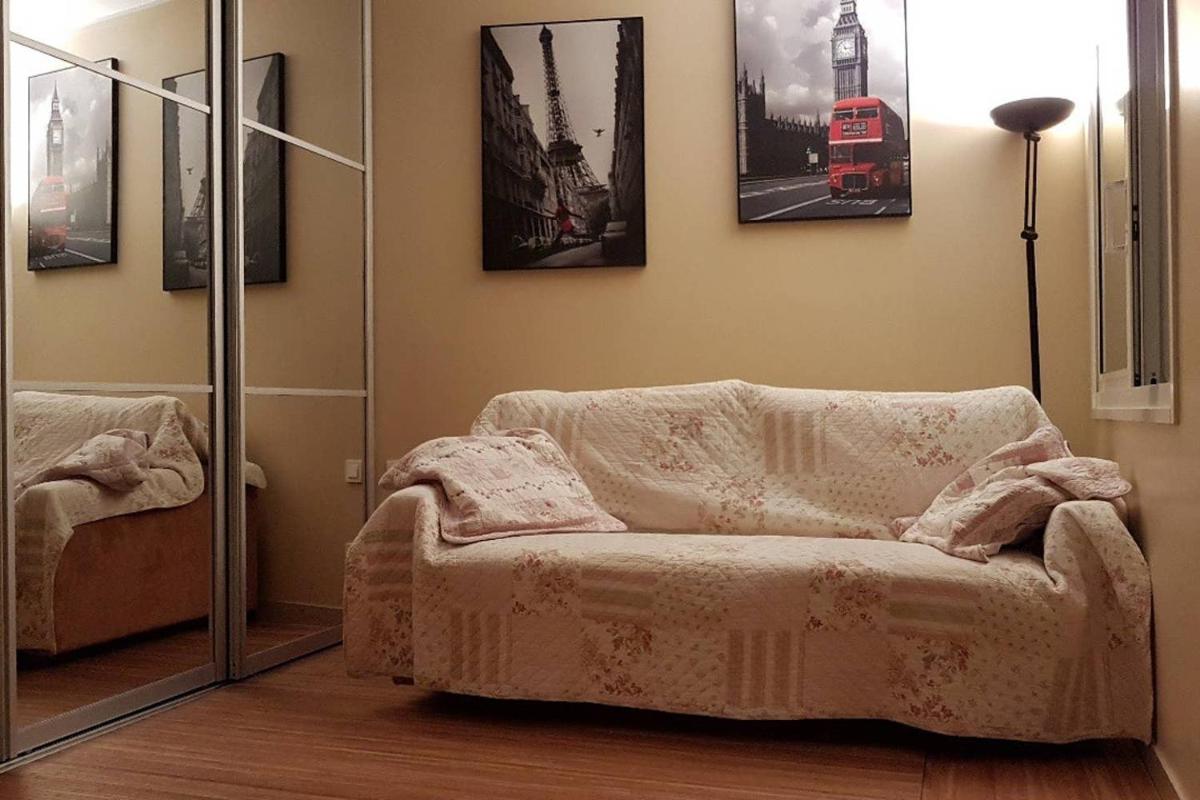 Lux Studio garden and swimming pool - Housity