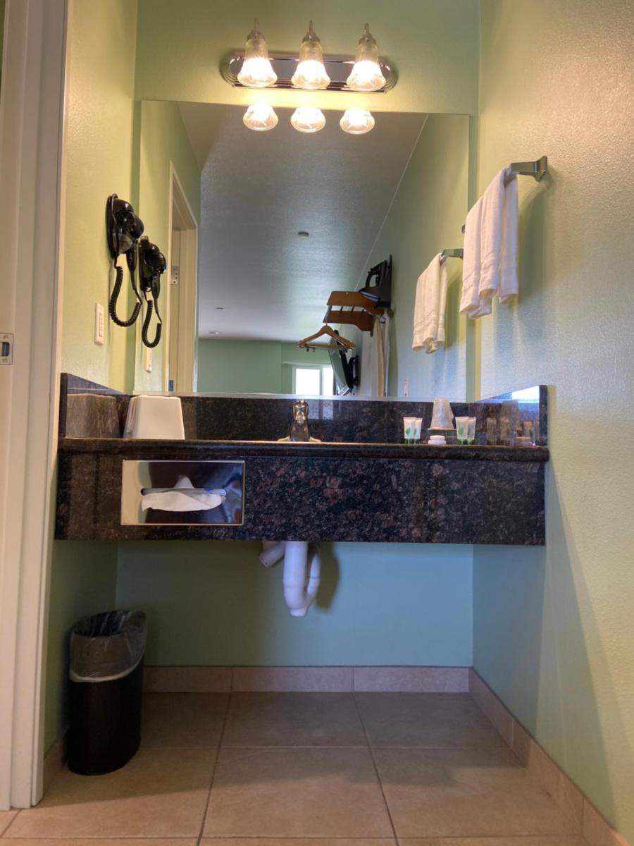 Rancho California Inn Temecula - Housity