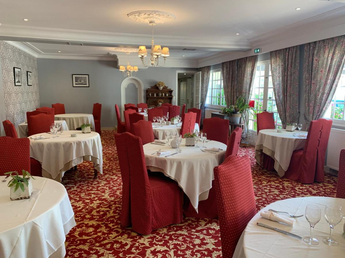 Logis Hôtel Auberge du Port des Roches - Housity