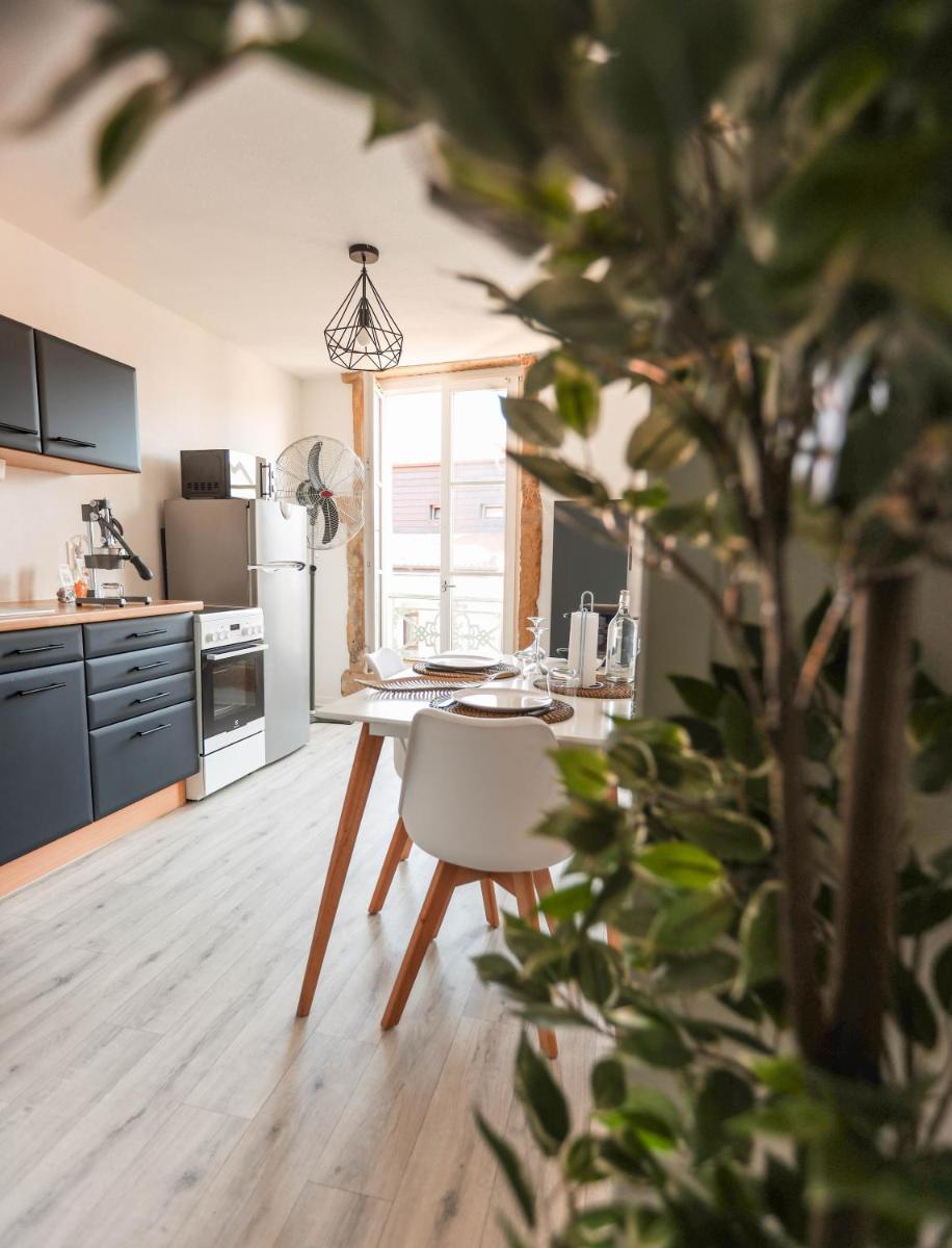Grand Studio tout confort au cœur du centre ville - Housity