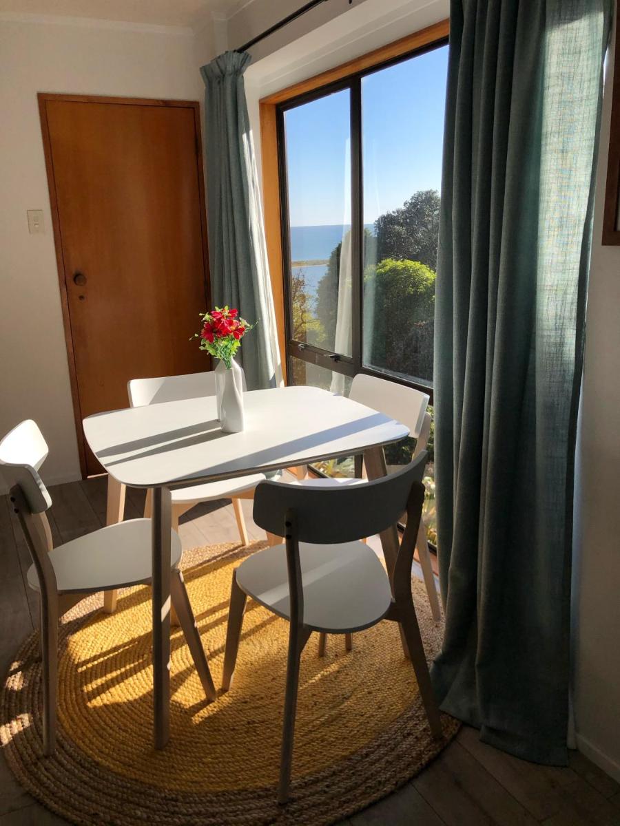 Seaview Place - Bush/Sea - Housity