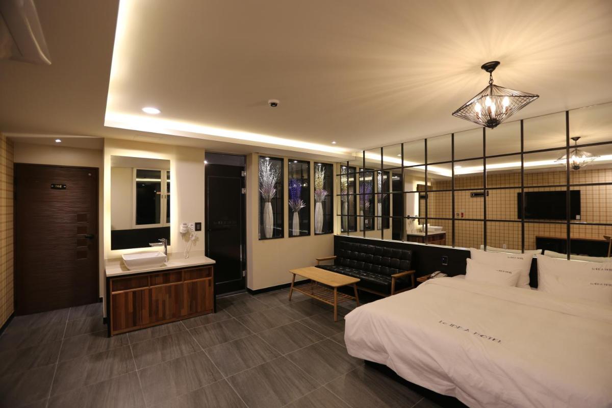 Idea Hotel - Housity