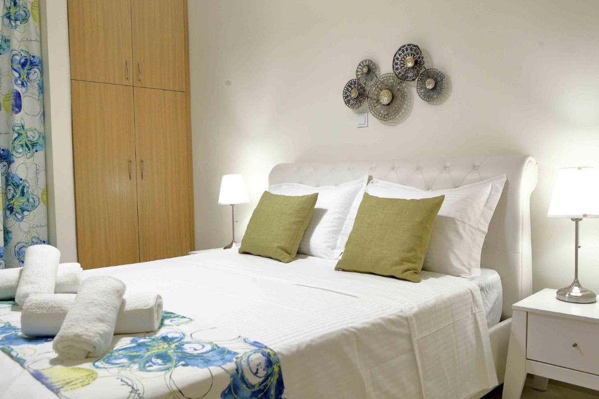 Suitetrails - Best House, Anakreontos, Perivolaki, Nikaia, P...