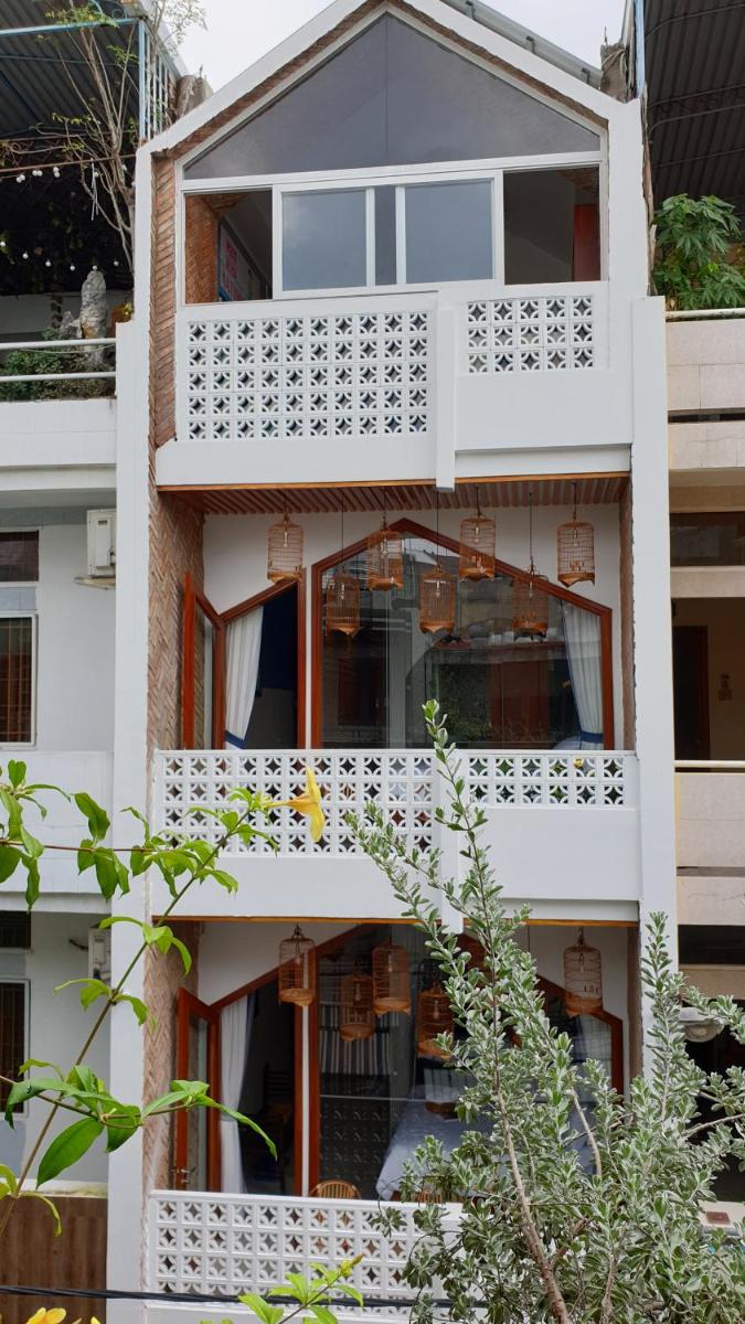 Suitetrails - Saigon1984 Vintage Private Home Central District 1 with 6 bedrooms and 6 bathrooms
