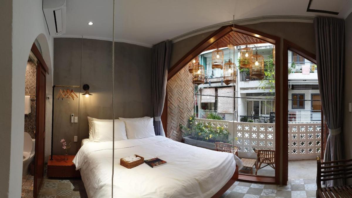 Saigon1984 Vintage Private Home Central District 1 with 6 bedrooms and 6 bathrooms - Housity