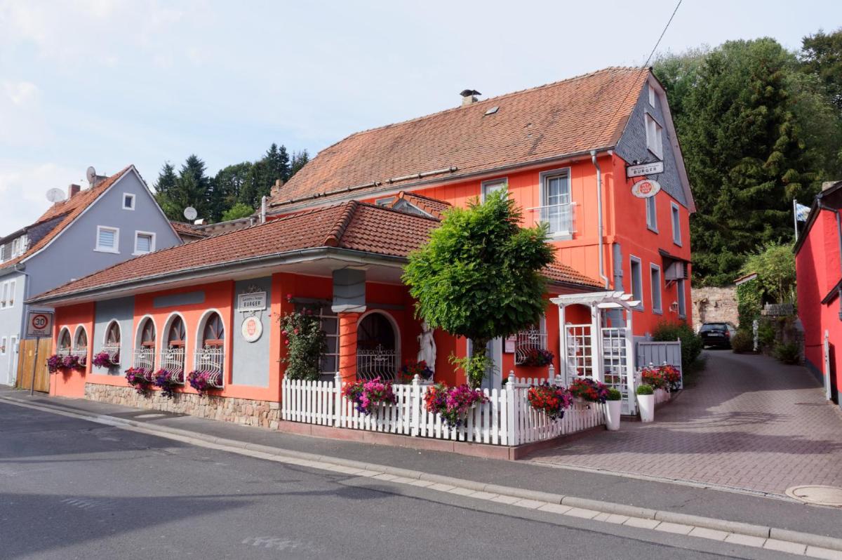 Pension Burger - Bed & Breakfast - Housity