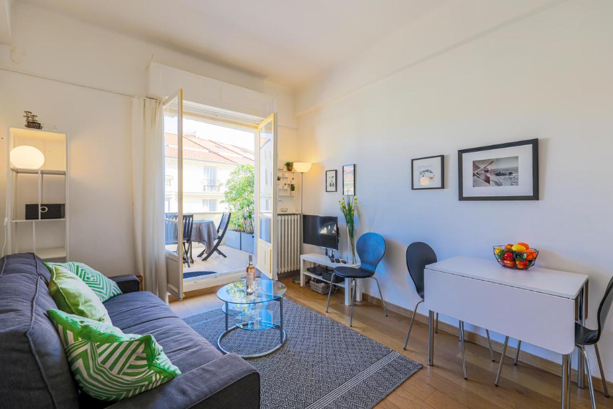 Palais l'Escurial AP4069 by Riviera Holiday Homes - Housity