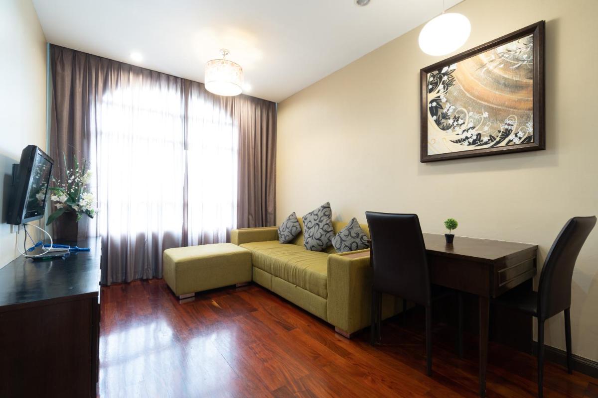 Greenview Ekkamai10 Suite - Housity