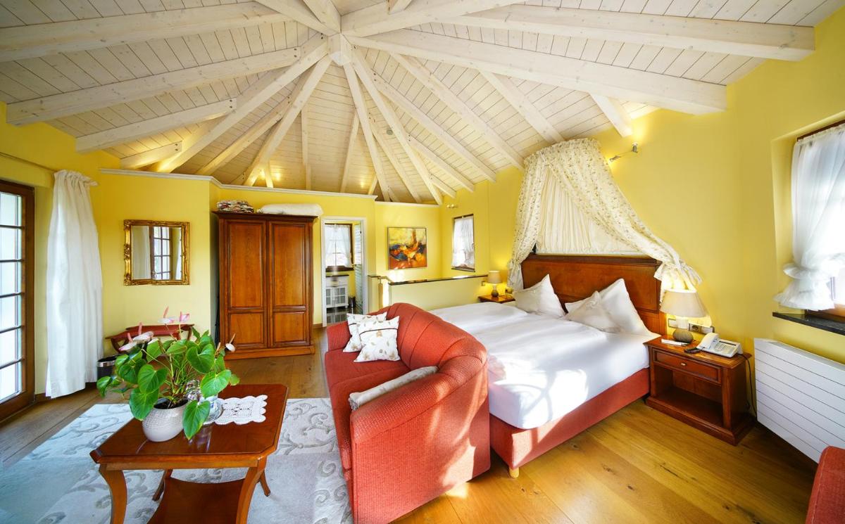 Hotel Rebstock Durbach - Housity