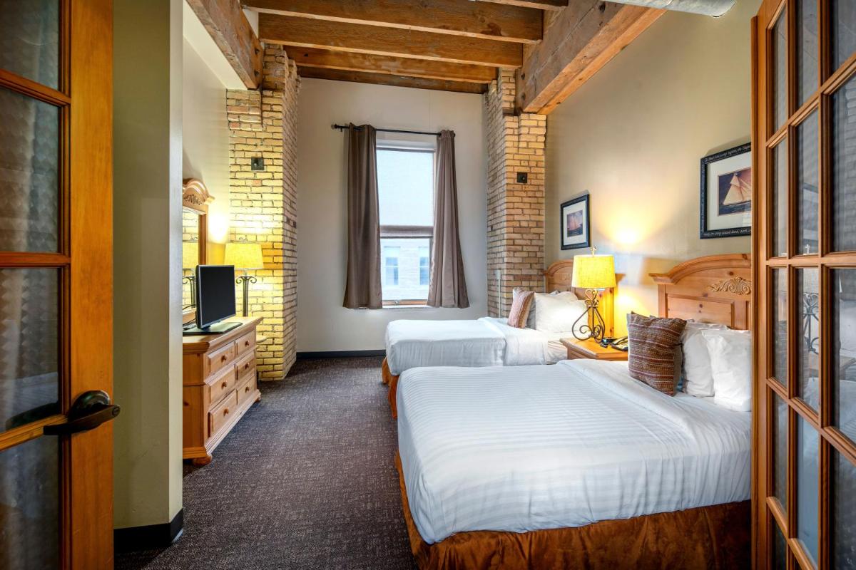 The Suites Hotel at Waterfront Plaza - Housity