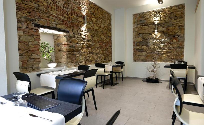 EOS Room and Breakfast - Housity
