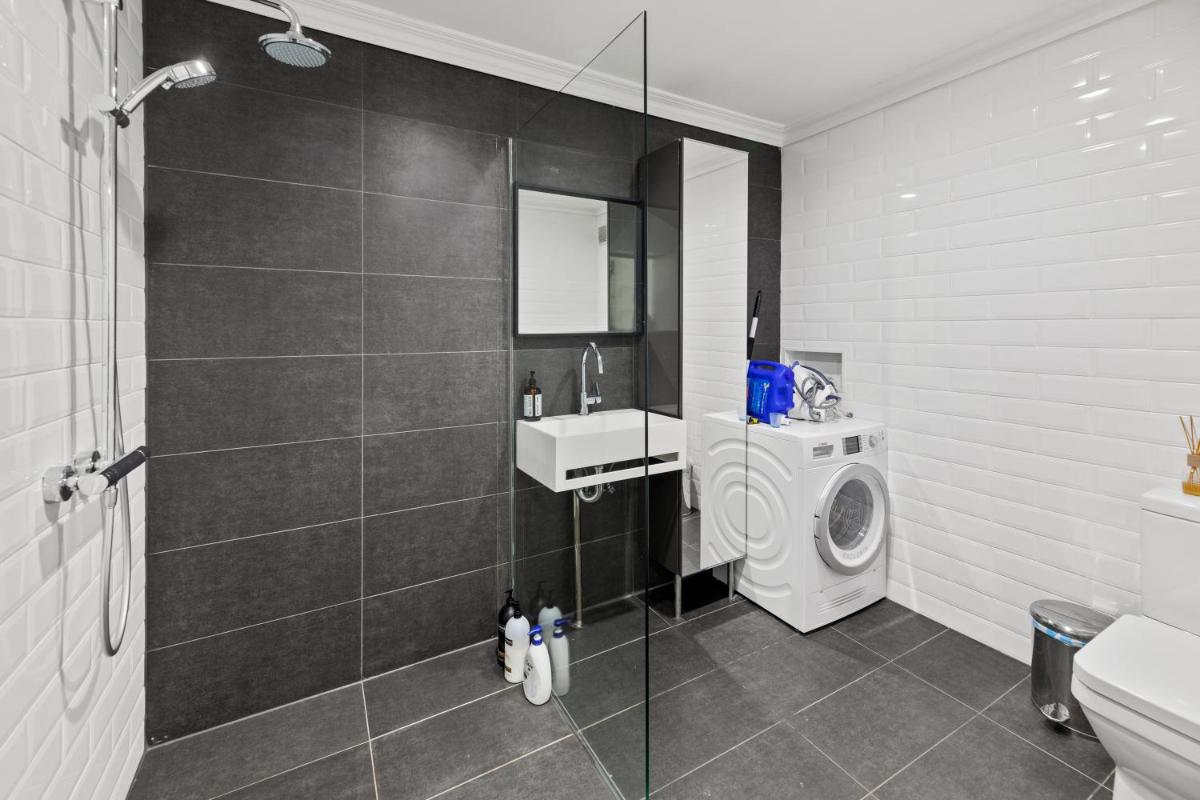 Work Sleep Live Melbourne - Housity