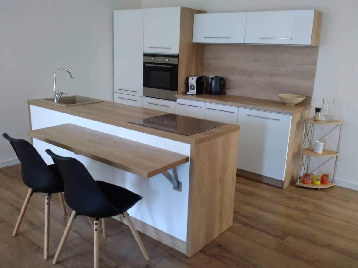 Slnečný apartmánový dom Oslany - Housity