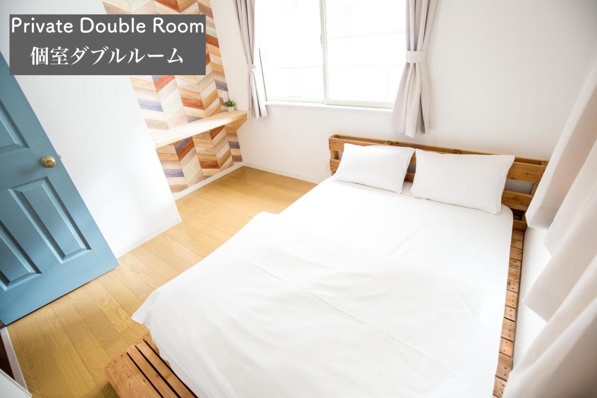 IZA Enoshima Guest House and Bar - Housity