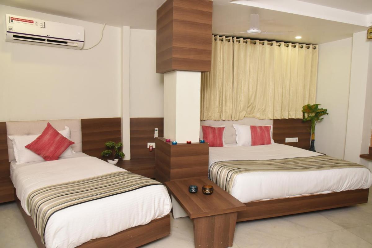HOTEL RAJPATH INN - Housity