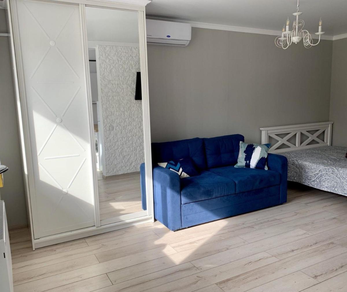 Sisters apartment UKR - Housity