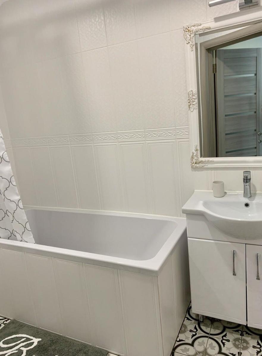 Sisters apartment UKR - Housity