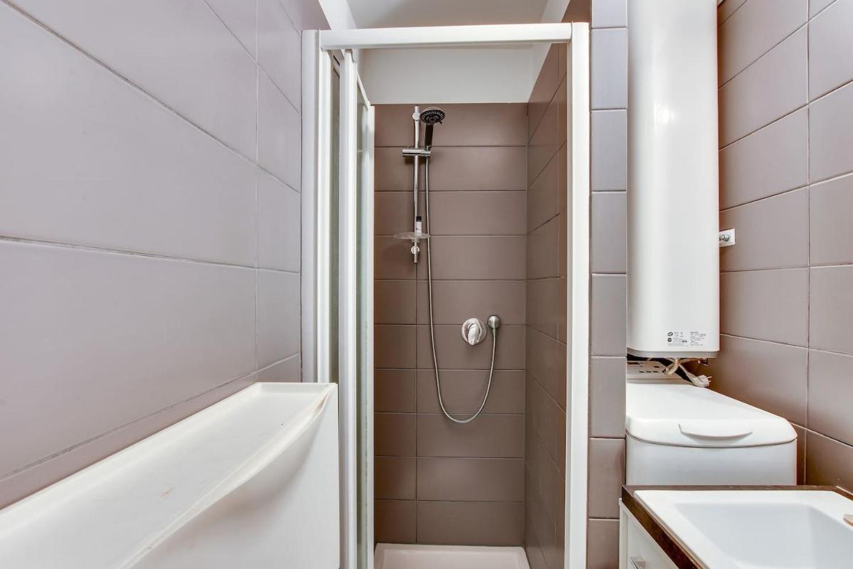 Unit 008 Saint Germain des Pres (Bac rdc) - Housity