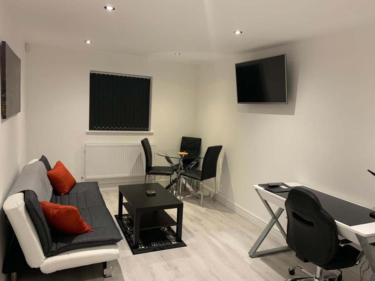 sark house Apartment Chorlton manchester - Hizvo