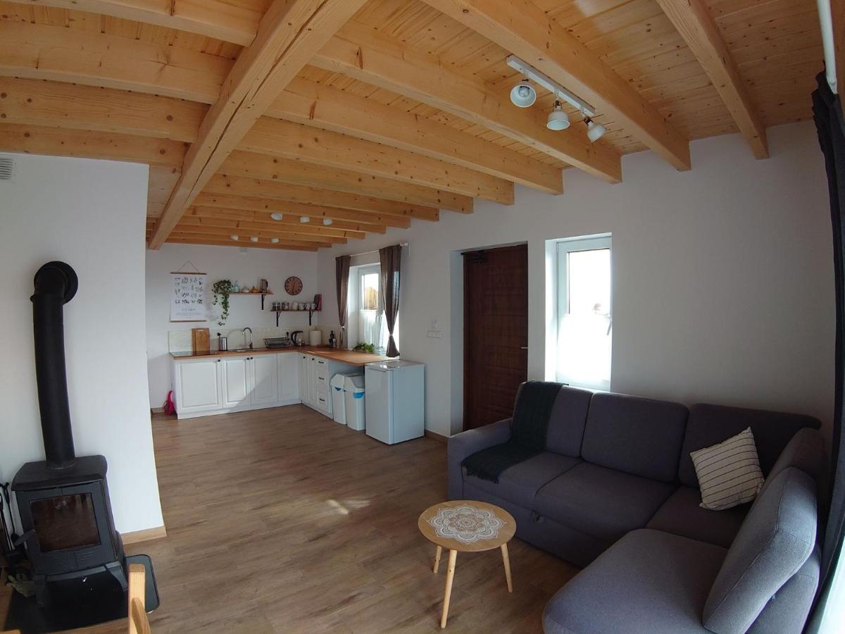 Wilk i Owca - Housity