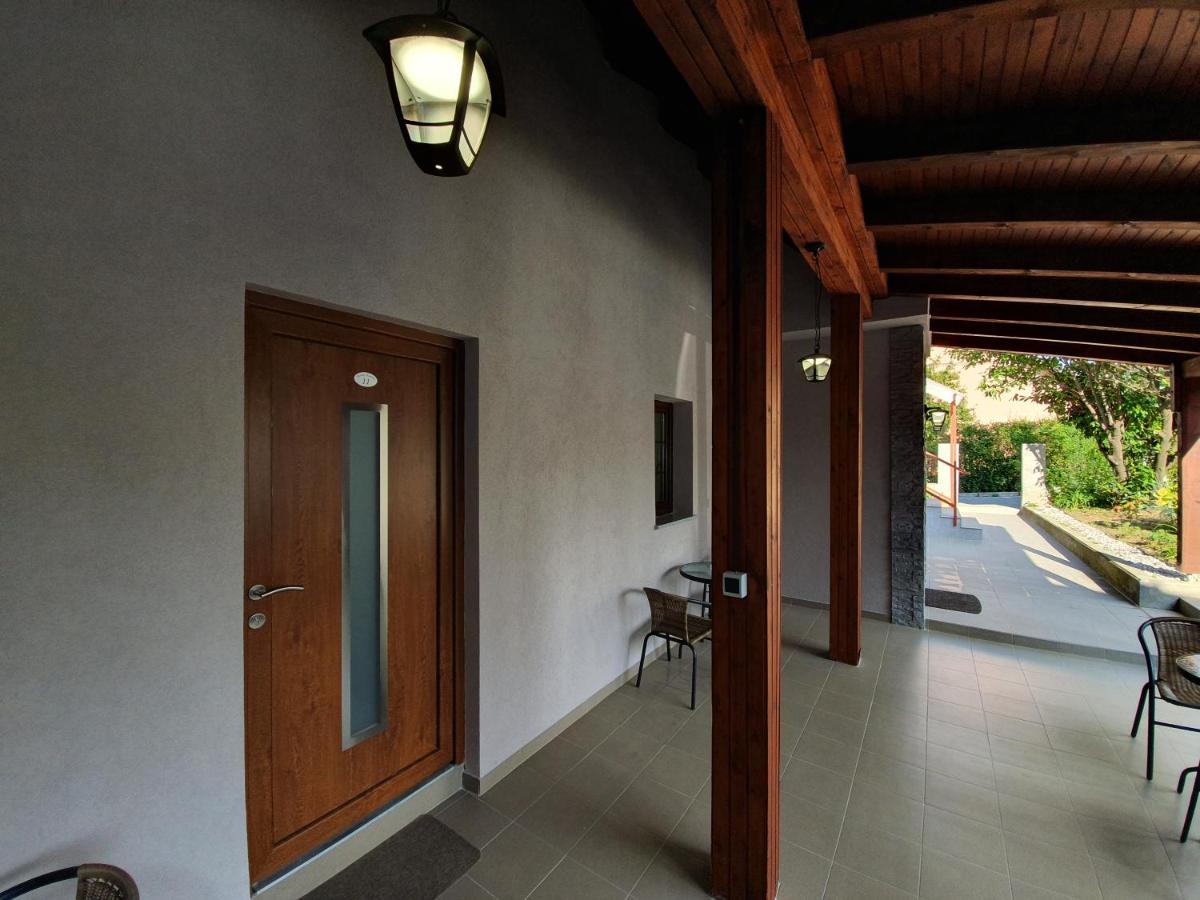 Rooms Korina - Housity