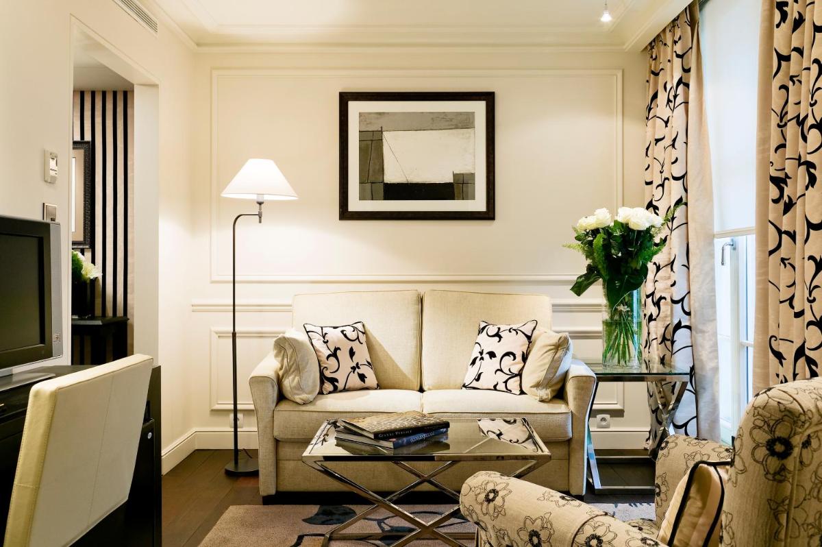 Coin salon dans l'établissement Hôtel Keppler