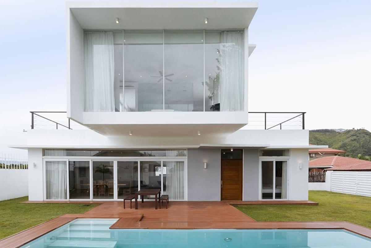 Beach House Zambales - Housity