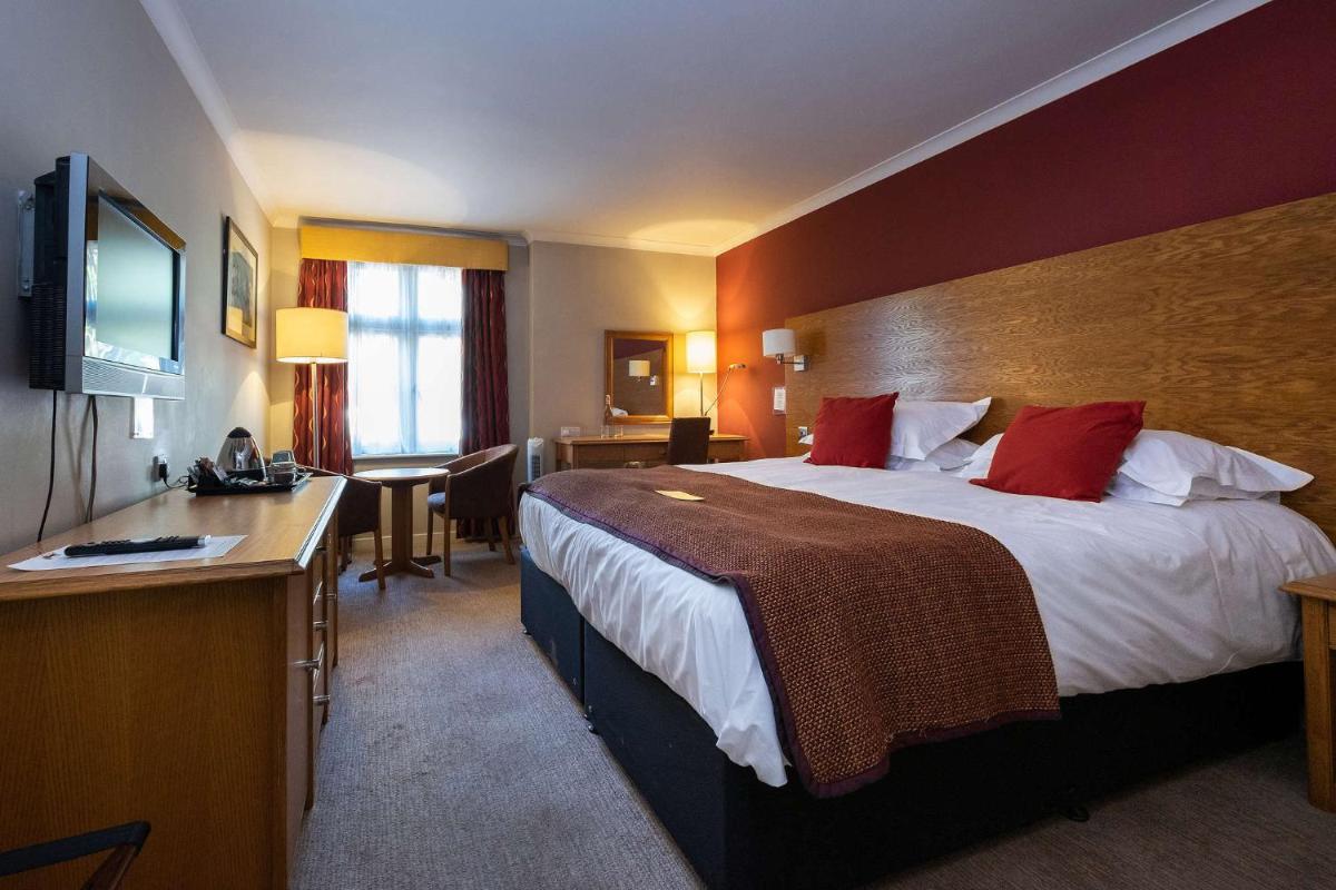 Bridge Hotel - Housity