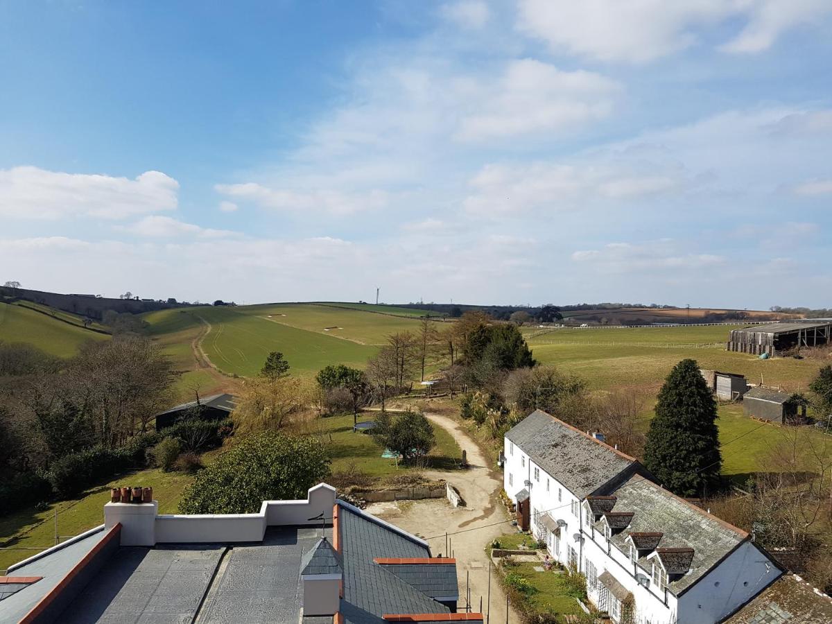Great Trethew Manor Hotel & Restaurant - Housity