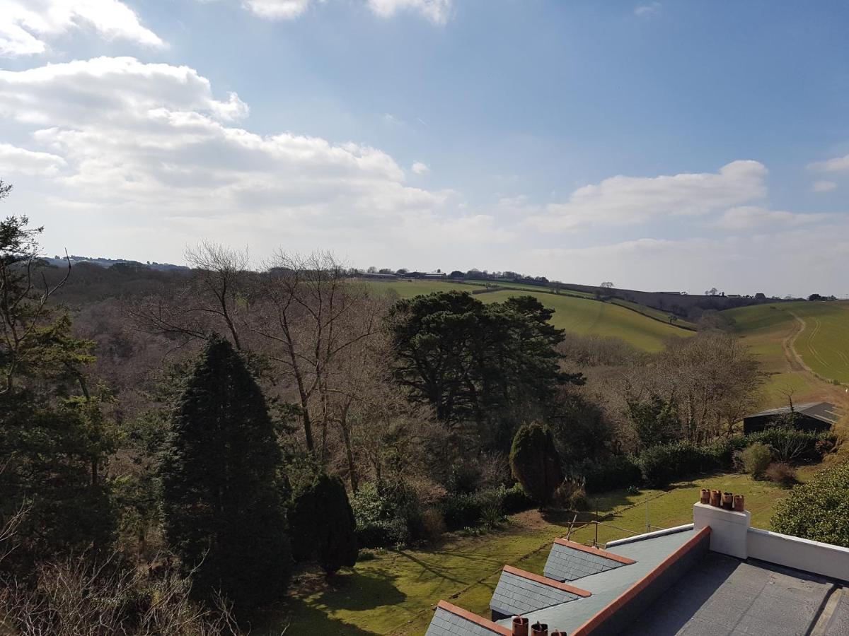Great Trethew Manor Hotel & Restaurant - Housity